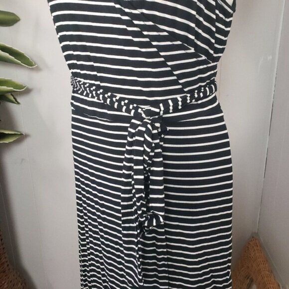 Gap Black White Stripe Sleeveless Wrap Dress V-Neck Soft Stretchy Size XL New - Picture 5 of 10